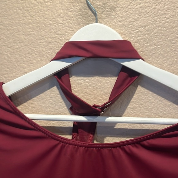 Balera Women’s Adult Burgundy Leotard with neck piece and back mesh detail Large - Picture 4 of 11